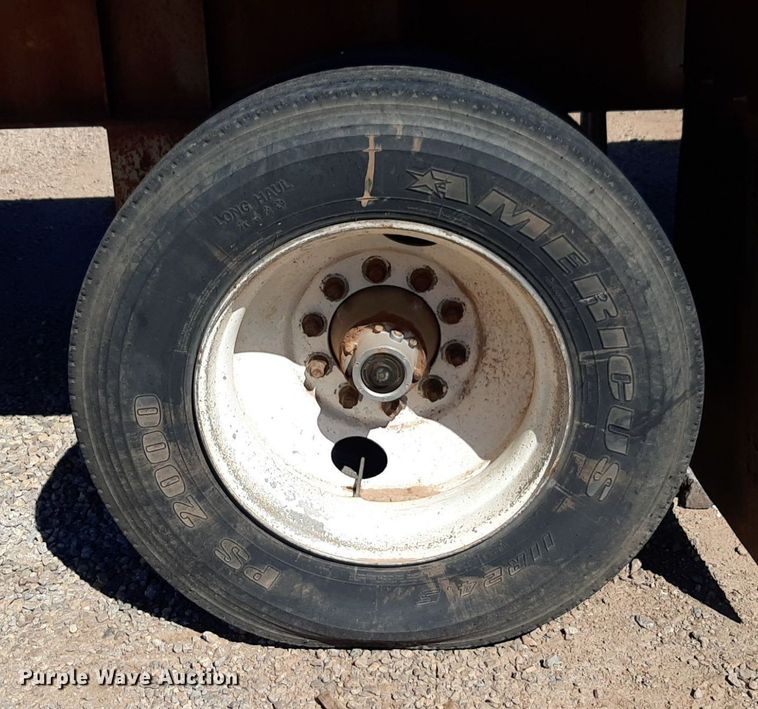 image for item DP2788 1992 Trailmobile F81T-5JA flatbed trailer