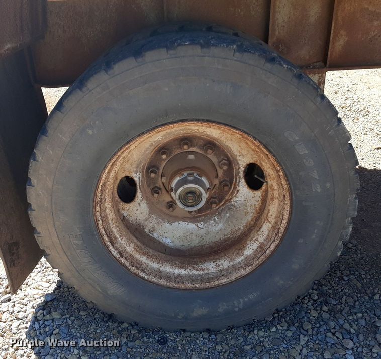 image for item DP2788 1992 Trailmobile F81T-5JA flatbed trailer