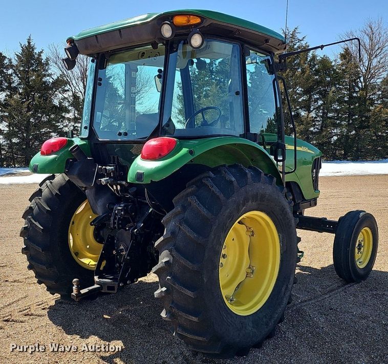 image for item DQ8644 2006 John Deere 5325 tractor