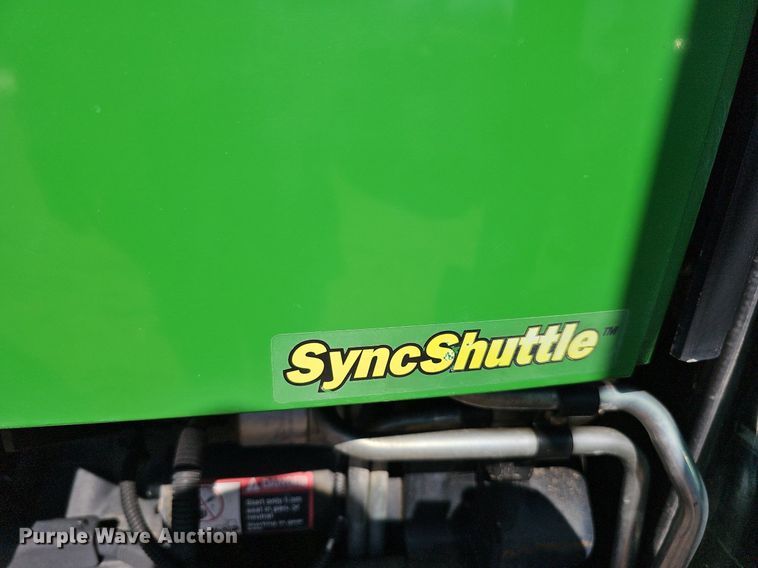 image for item DQ8644 2006 John Deere 5325 tractor