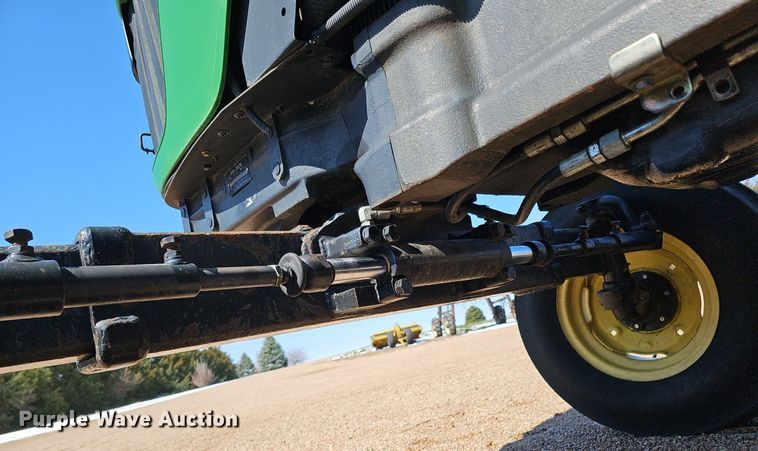 image for item DQ8644 2006 John Deere 5325 tractor