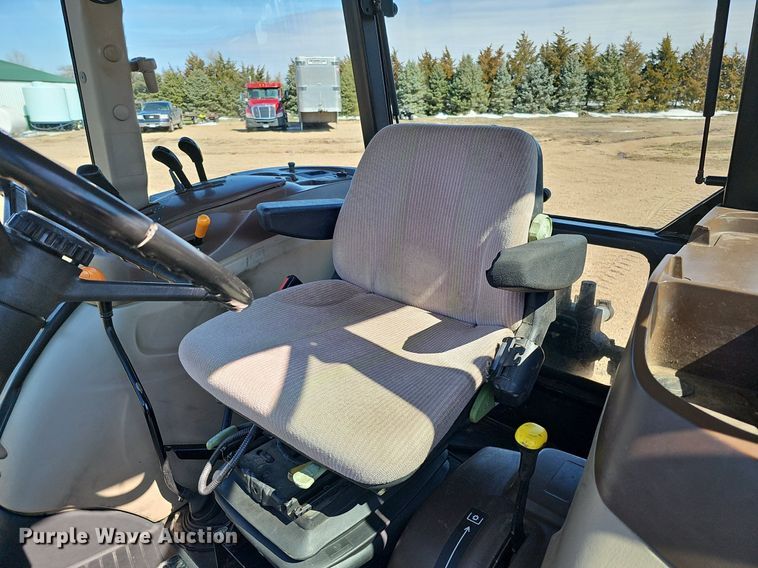 image for item DQ8644 2006 John Deere 5325 tractor