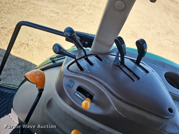 image for item DQ8644 2006 John Deere 5325 tractor