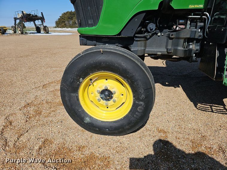 image for item DQ8644 2006 John Deere 5325 tractor