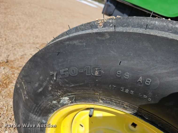 image for item DQ8644 2006 John Deere 5325 tractor