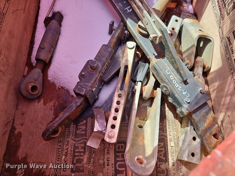 image for item DQ8644 2006 John Deere 5325 tractor