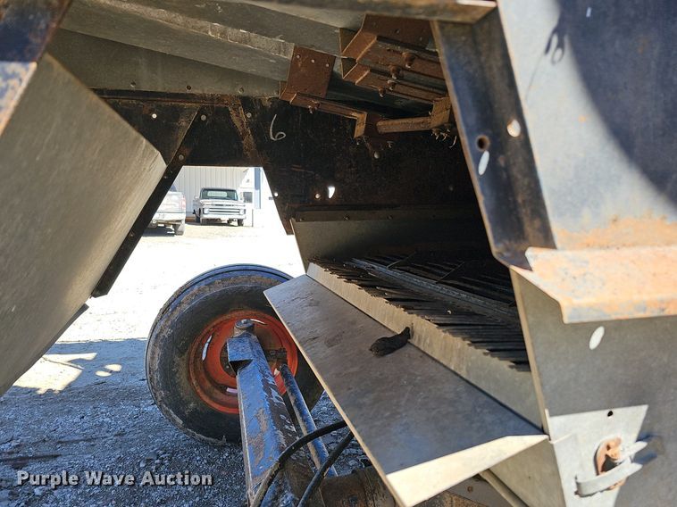 image for item DQ8685 Gleaner F combine