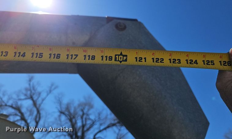 image for item DQ8685 Gleaner F combine