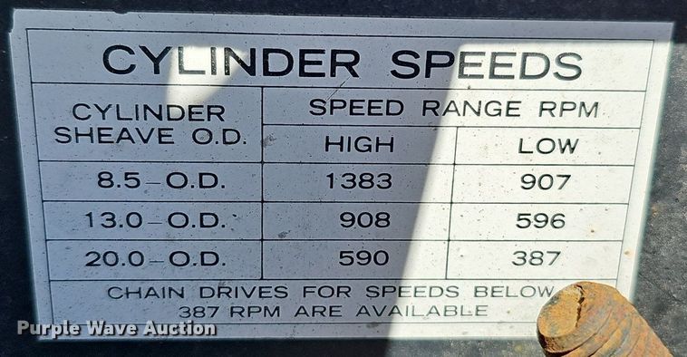 image for item DQ8685 Gleaner F combine