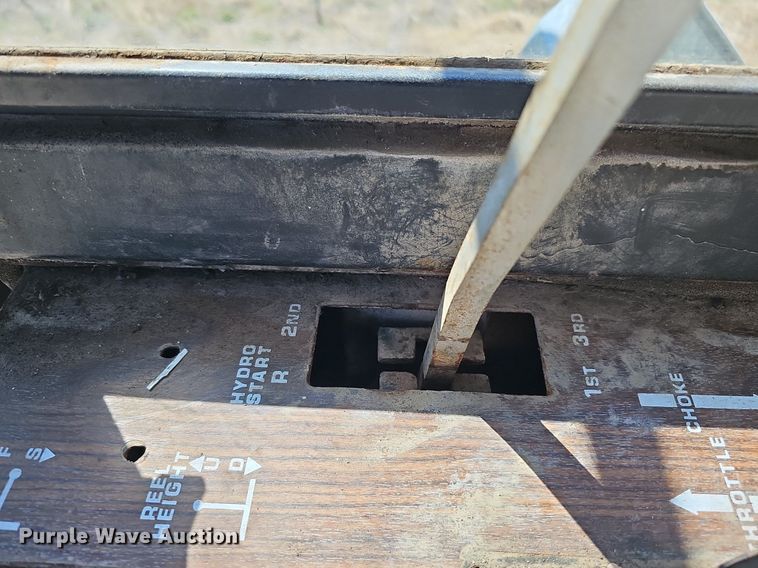 image for item DQ8685 Gleaner F combine