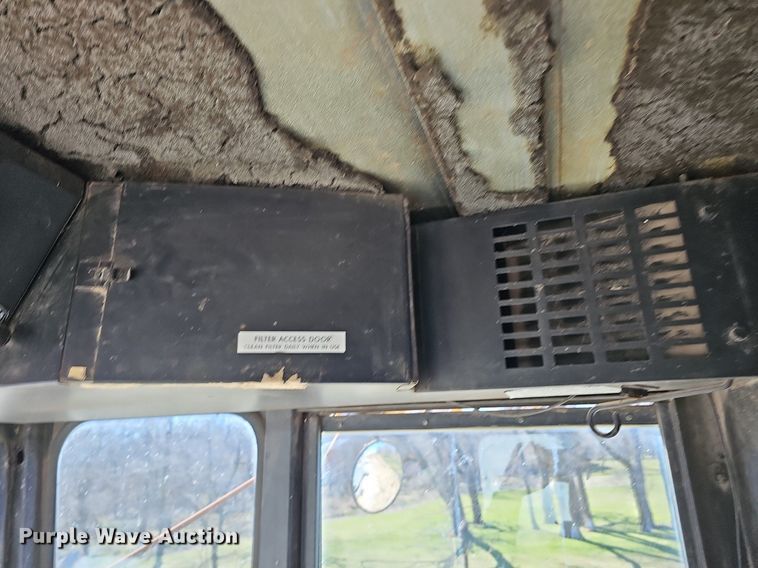 image for item DQ8685 Gleaner F combine