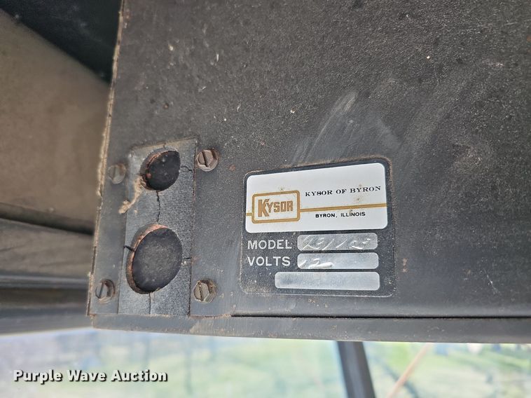 image for item DQ8685 Gleaner F combine