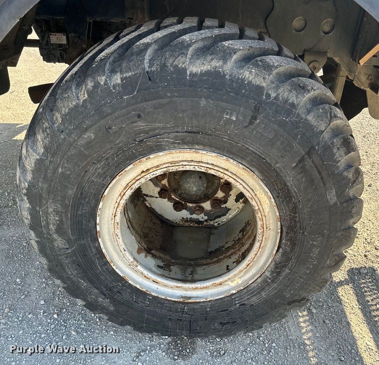 image for item DR7911 Case IH FLX4300 spreader