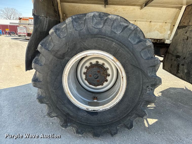 image for item DR7911 Case IH FLX4300 spreader