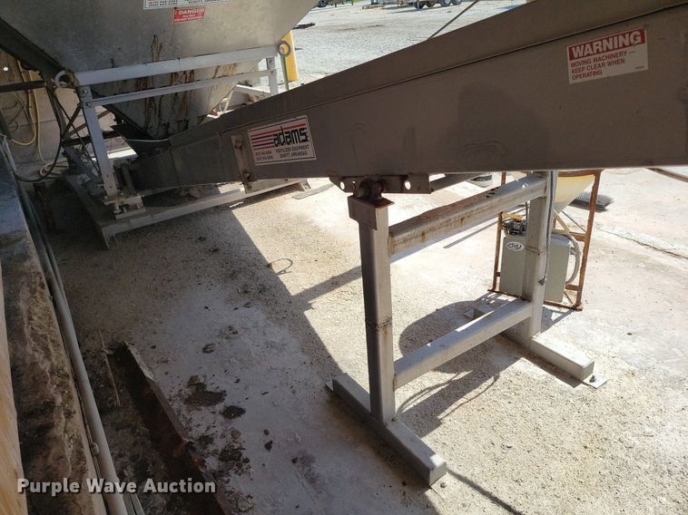 image for item DR7934 Adams  W-XX fertilizer mixer