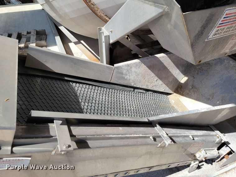 image for item DR7934 Adams  W-XX fertilizer mixer