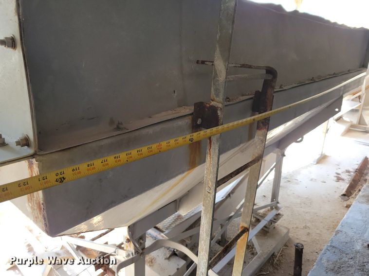 image for item DR7934 Adams  W-XX fertilizer mixer