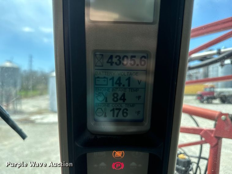 image for item DR7936 2009 Case IH Patriot 3330 sprayer