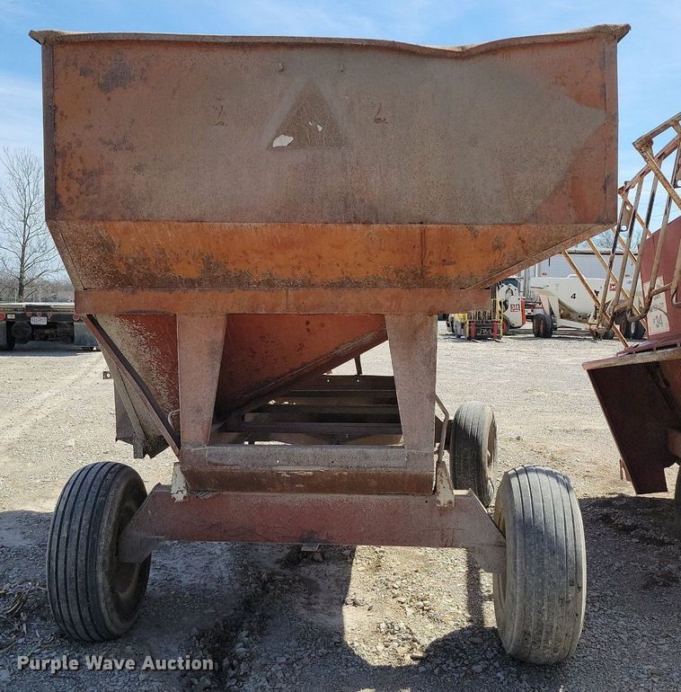 image for item DR7942 Gravity wagon