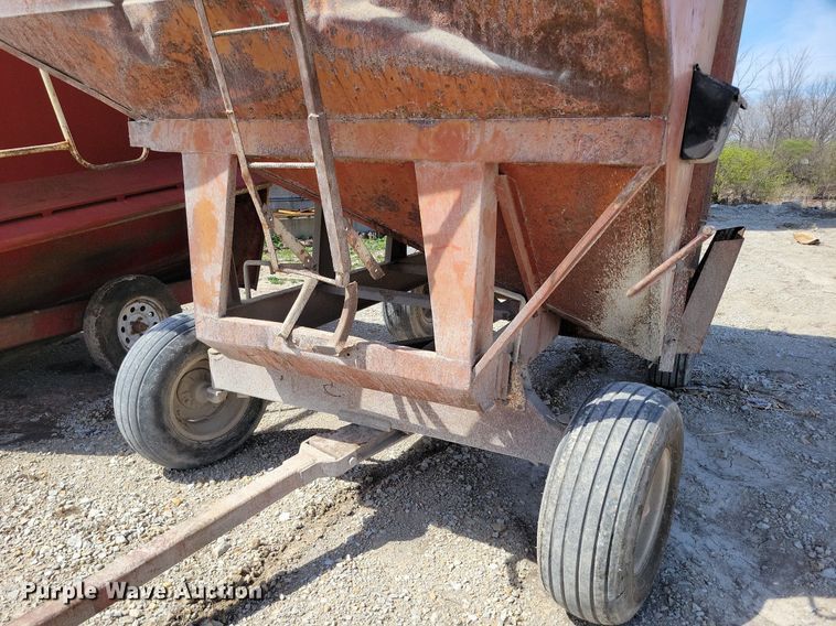 image for item DR7942 Gravity wagon