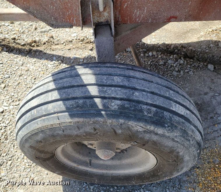 image for item DR7942 Gravity wagon