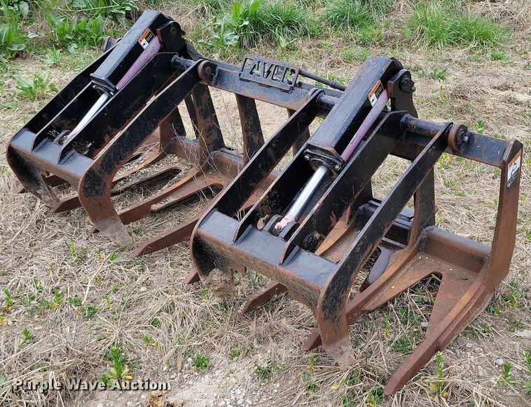 image for item DR7956 Favor skid steer rock grapple bucket