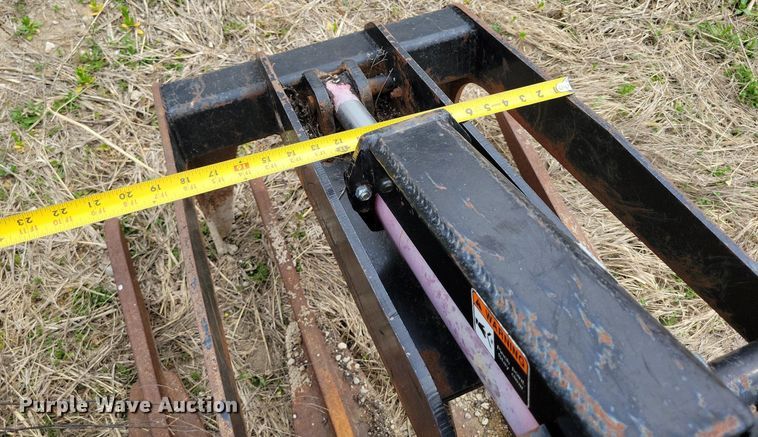 image for item DR7956 Favor skid steer rock grapple bucket