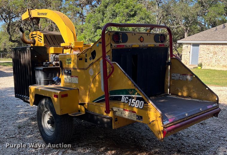 image for item DS2938 2017 Vermeer BC1500 wood chipper