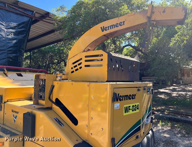 image for item DS2938 2017 Vermeer BC1500 wood chipper