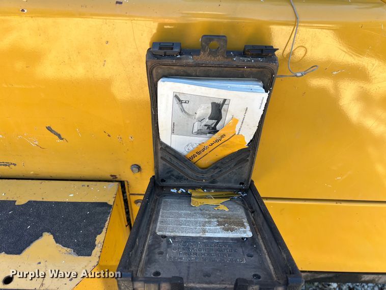 image for item DS2938 2017 Vermeer BC1500 wood chipper