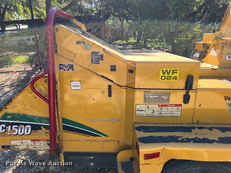 image for item DS2938 2017 Vermeer BC1500 wood chipper