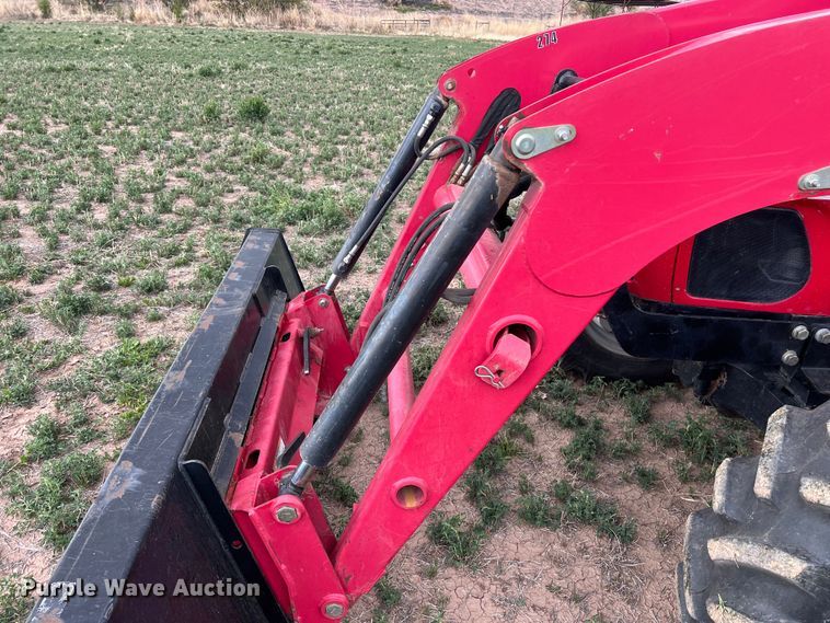 image for item DS2943 2015 Mahindra 7060 MFWD tractor