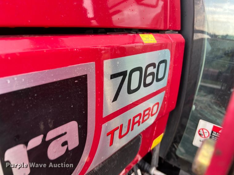 image for item DS2943 2015 Mahindra 7060 MFWD tractor