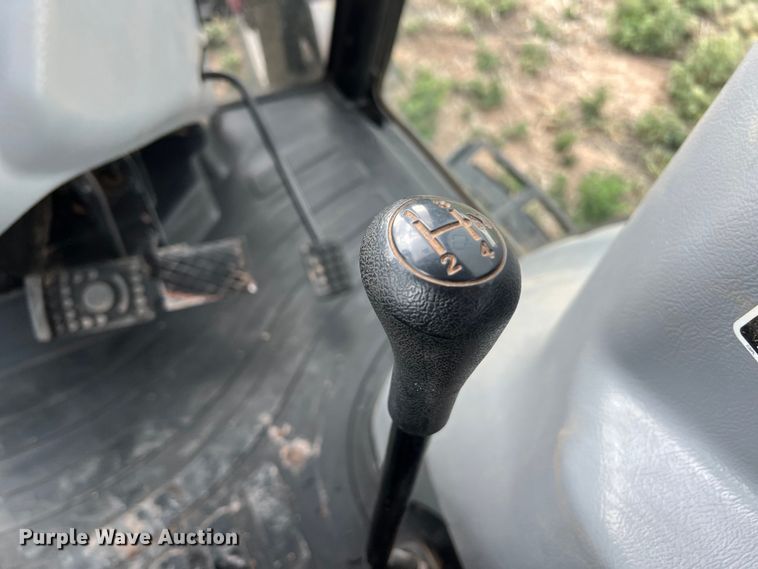 image for item DS2943 2015 Mahindra 7060 MFWD tractor