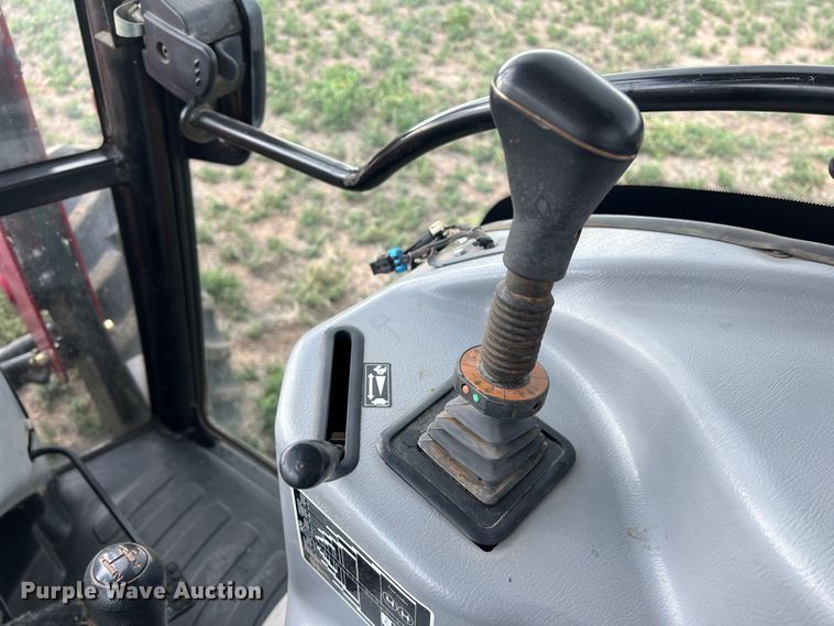 image for item DS2943 2015 Mahindra 7060 MFWD tractor