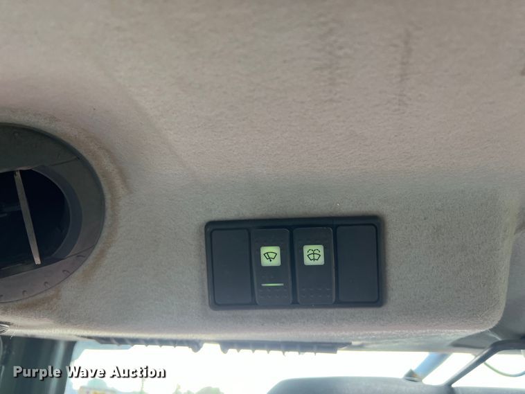 image for item DS2943 2015 Mahindra 7060 MFWD tractor