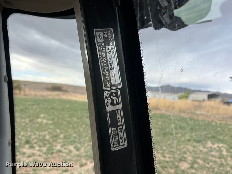 image for item DS2943 2015 Mahindra 7060 MFWD tractor