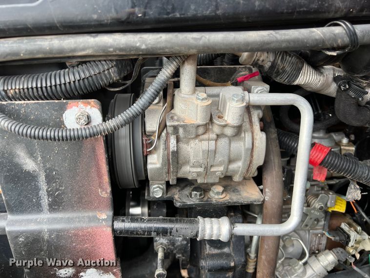 image for item DS2943 2015 Mahindra 7060 MFWD tractor