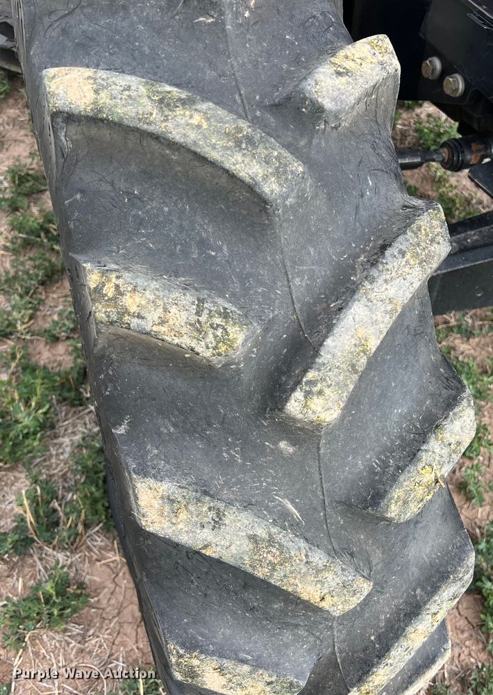 image for item DS2943 2015 Mahindra 7060 MFWD tractor