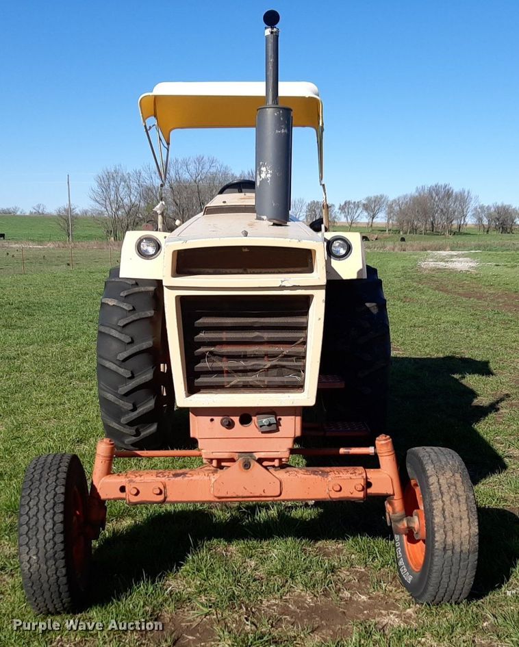 image for item DV9948 1970 Case 770 Agri King tractor