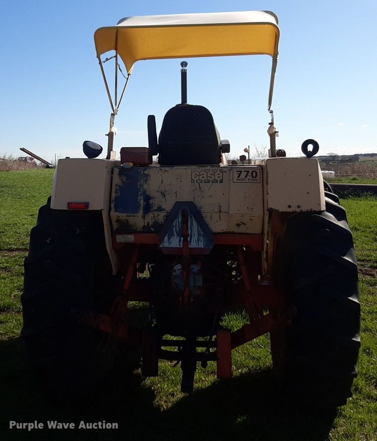 image for item DV9948 1970 Case 770 Agri King tractor