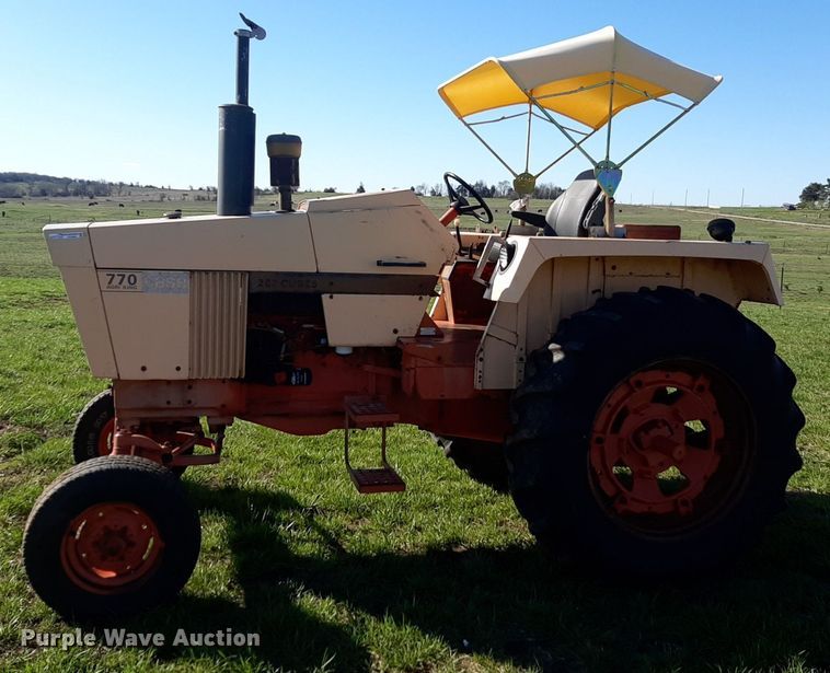 image for item DV9948 1970 Case 770 Agri King tractor