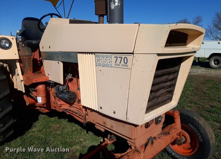 image for item DV9948 1970 Case 770 Agri King tractor