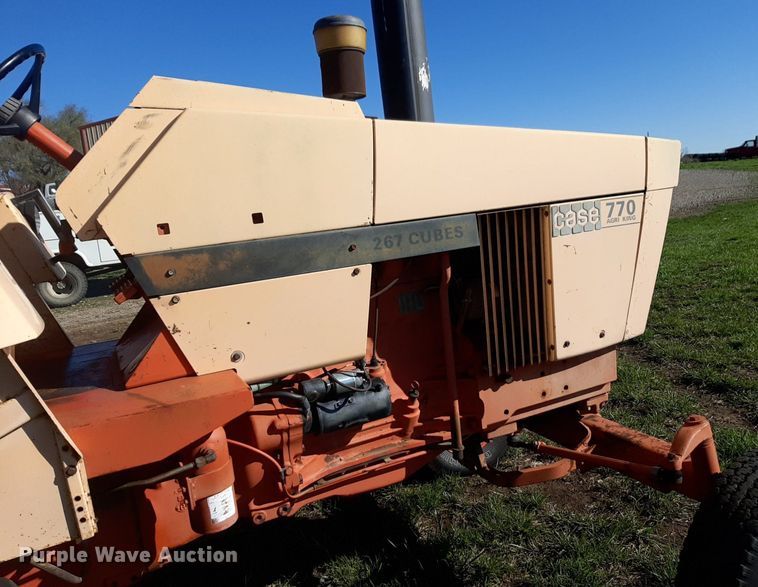 image for item DV9948 1970 Case 770 Agri King tractor