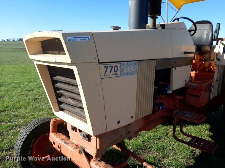 image for item DV9948 1970 Case 770 Agri King tractor