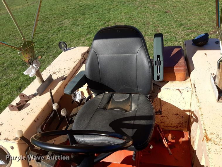 image for item DV9948 1970 Case 770 Agri King tractor