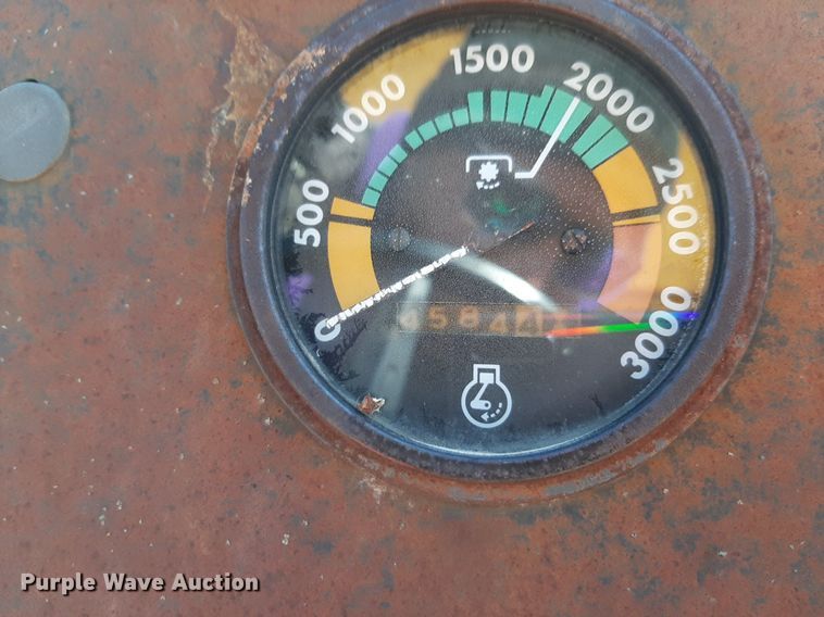 image for item DV9948 1970 Case 770 Agri King tractor