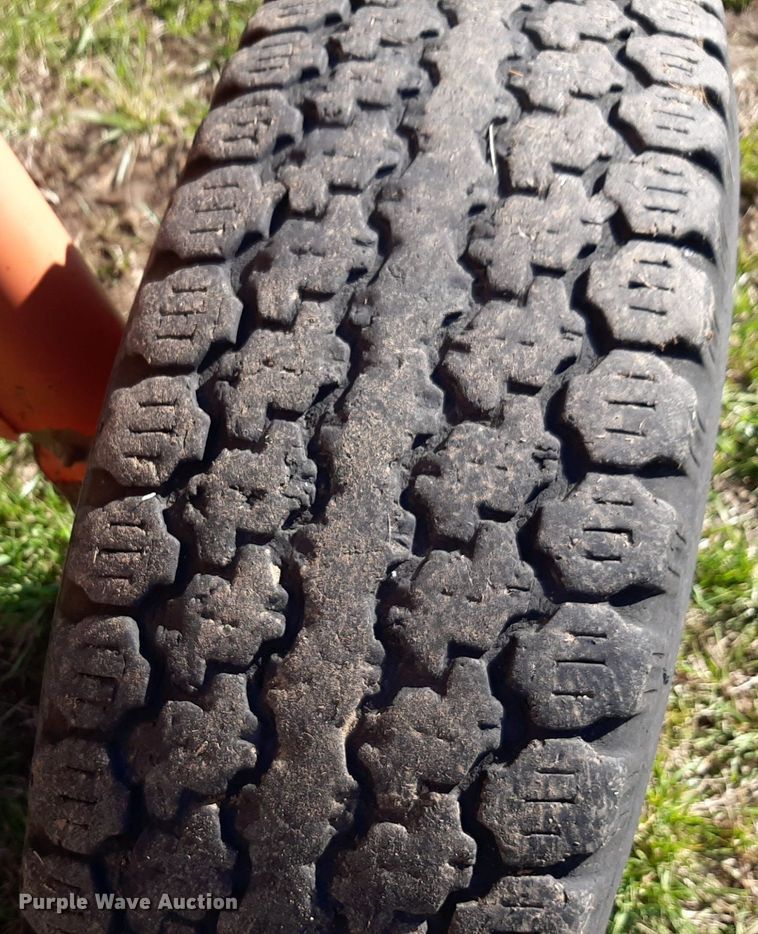 image for item DV9948 1970 Case 770 Agri King tractor