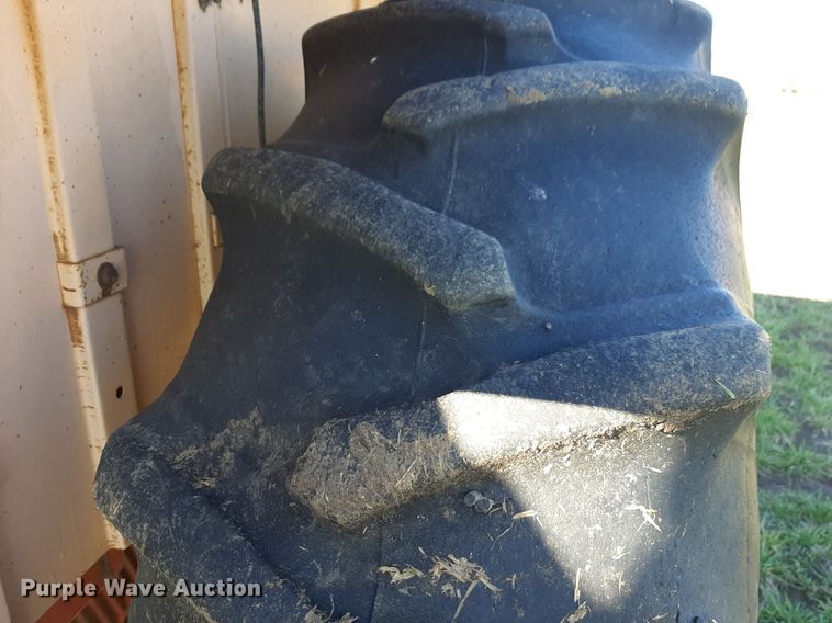 image for item DV9948 1970 Case 770 Agri King tractor