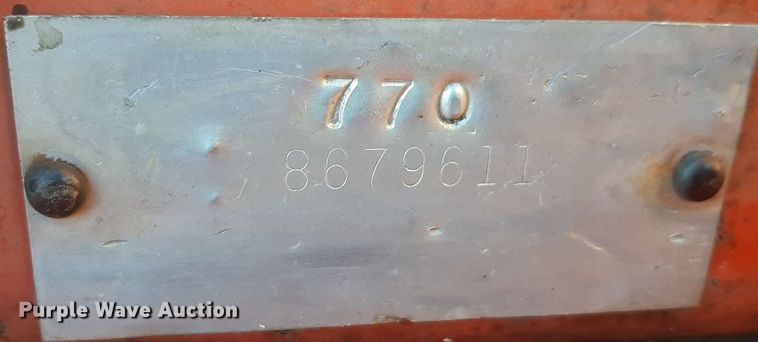 image for item DV9948 1970 Case 770 Agri King tractor